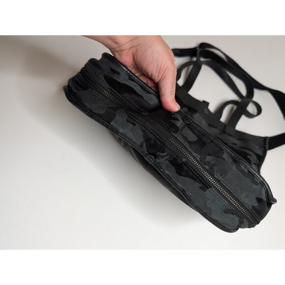 Lululemon Now and Always Tote Bag 15L Black Gray Camo - Picture 6 of 12